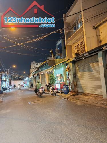 Siêu Phẩm Ngay Hoàng Diệu 2, Đại Học Ngân Hàng Đường 10m - 2