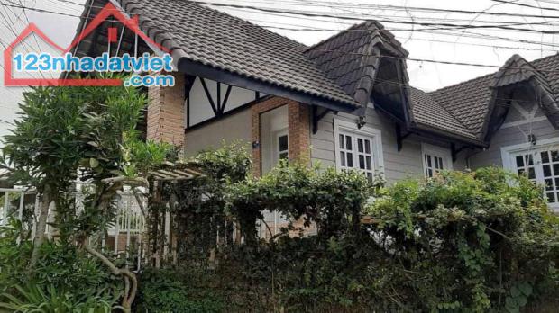 BÁN VILLA XINH YÊU ĐÀ LẠT, VẠN HẠNH, THIẾT KẾ THEO KIỂU SÂN VƯỞN CHÂU ÂU 14 TỶ Ạ