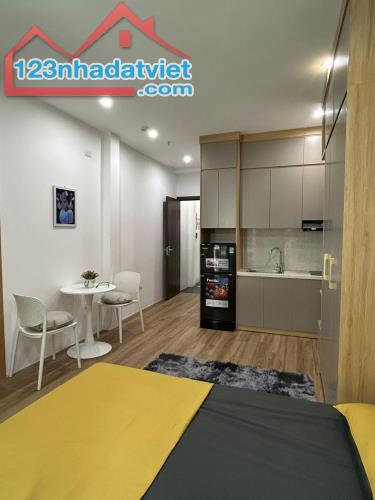 Bán nhà phố Trương Định, Hai Bà Trưng 42m, 5 tầng. Giá: 8.6 tỷ. LH: 0937158386 - 2