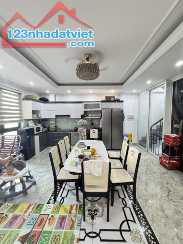 CỰC HIẾM THÔNG SỐ VÀNG, PHỐ ÁI MỘ 41m2 X 6 TẦNG, THANG MÁY, DÂN XÂY ĐỦ NỘI THẤT, Ở NGAY - 2