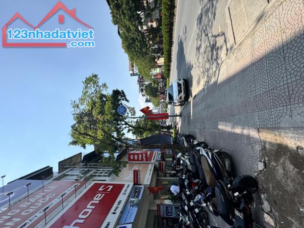VIP VIP VIP - MẶT PHỐ NGUYỄN VĂN CỪ -  BÁN ĐẤT TẶNG 2 TÒA NHÀ 11 TẦNG + 7 TẦNG - MT ĐỈNH - 2