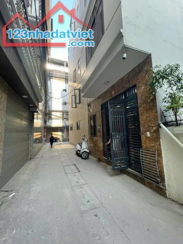 Bán Nhà Hoàng Đạo Thành, Thanh Xuân 32m2 x 6T x MT 5,2m - 11 Tỷ - 1