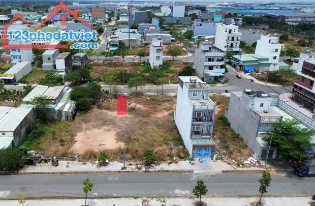 Bán nền 105m2 - Sổ hồng riêng , công chứng sang tên trong ngày - Full thổ cư