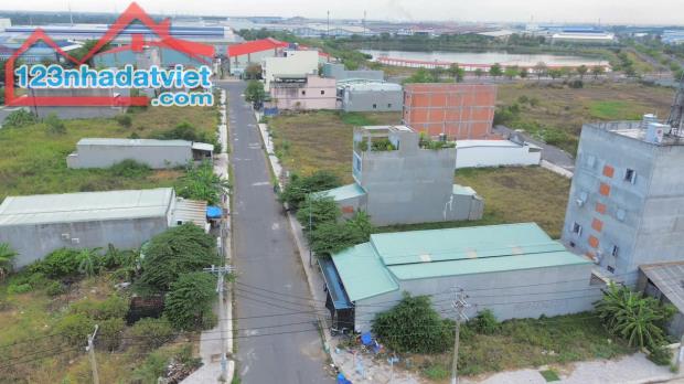 Bán nền 105m2 - Sổ hồng riêng , công chứng sang tên trong ngày - Full thổ cư - 1