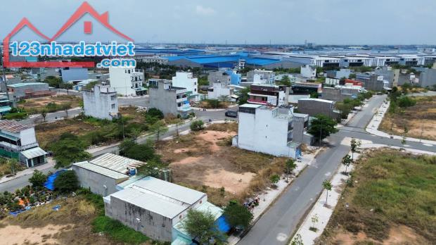 Bán nền 105m2 - Sổ hồng riêng , công chứng sang tên trong ngày - Full thổ cư - 2