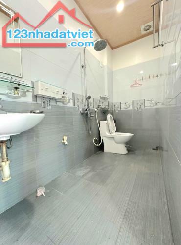 Bán nhà Khúc Thừa Dụ, Vĩnh Niệm, Lê Chân, Hải Phòng. 4 tầng, 40m2, 3,65 tỷ. Ngang 6,7m, t2 - 3