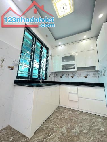 Bán nhà Khúc Thừa Dụ, Vĩnh Niệm, Lê Chân, Hải Phòng. 4 tầng, 40m2, 3,65 tỷ. Ngang 6,7m, t2 - 4