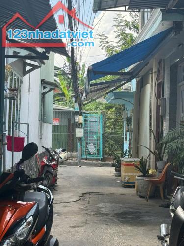 BÁN NHÀ QUẬN 7 HẺM XE BA GÁC - 2 TẦNG -GẦN LOTTE MART - 3
