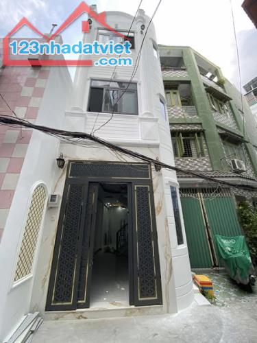 Nhà Đường Ngô Gia Tự Phường 4 Quận 10.