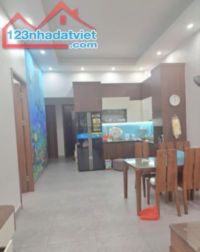 CHÍNH CHỦ CẦN BÁN GẤP NHÀ  ĐẸP SÂN VƯỜN, BỂ CÁ ÂU CƠ TT TÂY HỒ KD GARA Ô TÔ FULL NỘI THẤT - 2