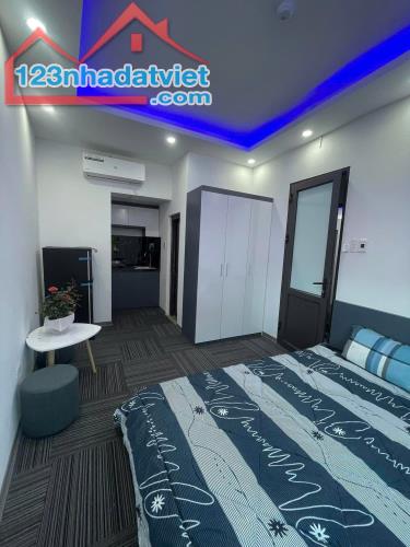 Bán nhà phố Hồng Mai, Hai Bà Trưng 43m, 5 tầng. Giá: 8.95 tỷ. LH: 0937158386