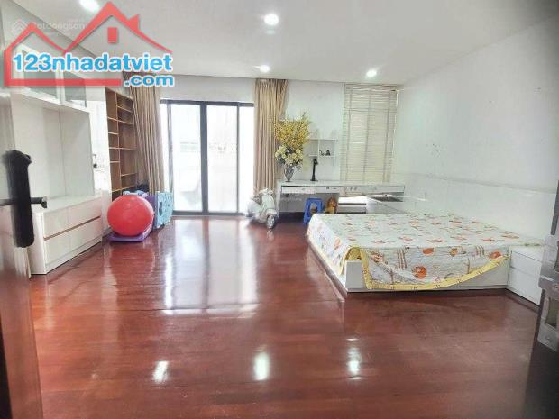 Bán Nhà Mặt Tiền Đường Hoa Cau, P7, Phú Nhuận, 6.3x17m, 49 Tỷ - 3