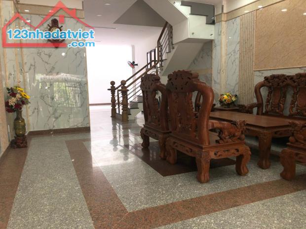 Giảm 15 tỷ về 11,5 tỷ! Bán Nhà Đường Trần Khắc Chân ( Hẻm 6m) Quận 1. DT: 3,9 x15 ( 3tấng) - 3