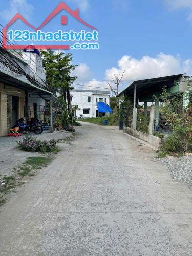 BÁN ĐẤT GIÁ RẺ SHR 125M2 giá 1tỷ050 triệu ,ĐƯỜNG NHỰA 6M ,ĐỨC HÒA LONG AN