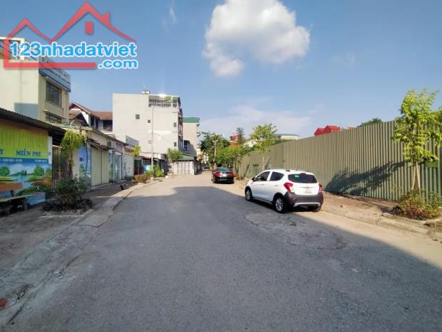 GIÁ ĐẦU TƯ! Bán NHANH ĐẤT Phúc Lợi, 2 mặt đường trước sau, gần ô tô, 54m, MT 4m, nhỉnh 5tỷ - 1