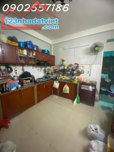 Bán nhà 2 tầng tại Quận 4 - 2PN, 1WC, pháp lý đầy đủ, giá chỉ 1,7 tỷ - 2