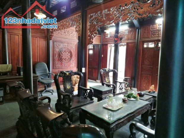 Bán nhà cổ GỖ ĐẲNG CẤP gần ĐHQG TPHCM,ngang KHỦNG 13m,LÔ GÓC - 2