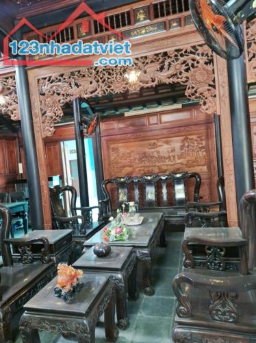 Bán nhà cổ GỖ ĐẲNG CẤP gần ĐHQG TPHCM,ngang KHỦNG 13m,LÔ GÓC - 3