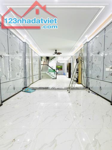 Bán Gấp Nhà Phố Ngang 5 Dĩ An Gần Làng Đại Học Full Nội Thất - 1