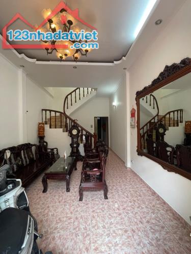 Cho thuê nhà riêng ngõ Hòa Bình 7, Minh Khai, Hai Bà Trưng 60m x 4T, 4 ngủ giá 15 triệu - 1