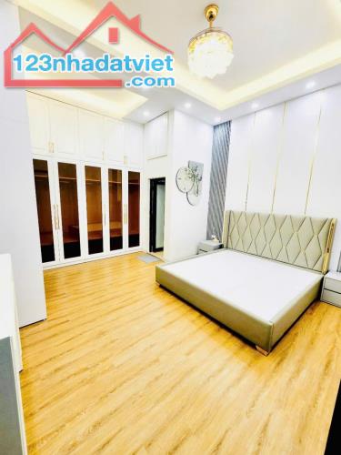 🔥🔥🔥CỰC HIẾM NHÀ NỘI THẤT SIÊU ĐẸP - 5 TẦNG 3 NGỦ - GẦN Ô TÔ - FULL NỘI THẤT - NỞ HẬUPHỐ - 4