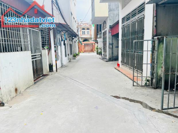 Bán lô đất ngay cạnh trường cấp 3 Hồng Bàng  80m giá chỉ có 3,1x tỷ  LH 0979087664 - 2