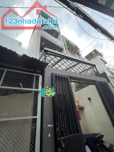 QUẬN 8- NHÀ 4 TẦNG- HẺM 3M THÔNG THOÁNG- GIÁP Q1,Q4- SỔ VUÔNG A4- CHỈ 4 TỶ 950