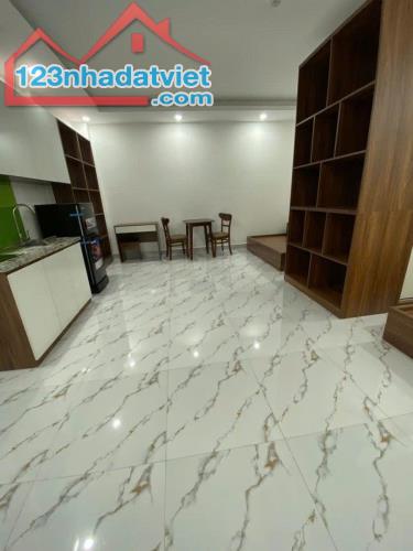 Tòa Căn Hộ- Đội Cấn - Ba Đình, 105m2 x 8 Tầng Thang Máy, MT 6m, Giá 26.5 tỷ LH: 0977658369 - 2