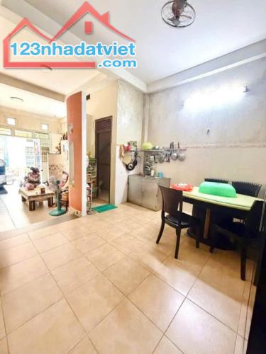 BÁN NHÀ LẠC LONG QUÂN  TÂN BÌNH 51M 4 TẦNG BTCT HẺM XE TẢI 4PN KHU DÂN TRÍ 9 TỶ