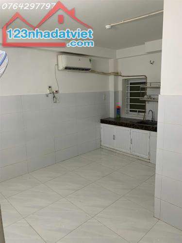 Cho thuê phòng trọ phường 11, Tân Bình. TP HCM, ngay ngã 4 Bảy Hiền