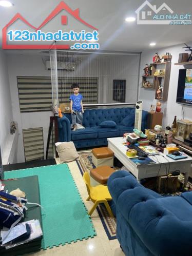 Bán nhà Thạch Bàn Long Biên, 36 X 5T, sát mặt phố Cổ Linh, ô tô tránh cách vài bước, 5 tỷ - 1