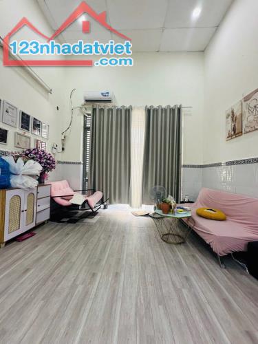 014TP – Bán nhà hẻm nhựa 5m Nguyễn Cửu Đàm, 44m2 ngang 4, sổ riêng A4, NHỈNH 4.5 tỷ TL - 5