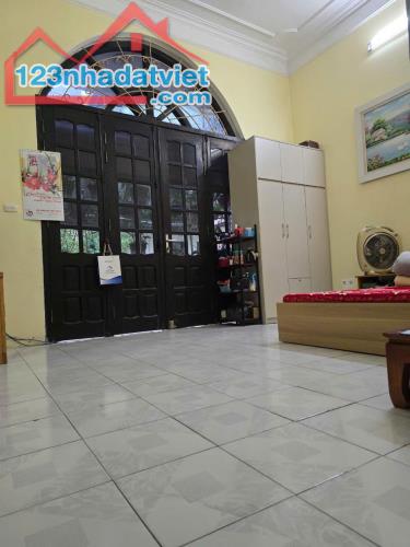 GỐC ĐỂ - 80m2 - 3 TẦNG - MT 6m - trên 14 tỷ có bớt. - 2