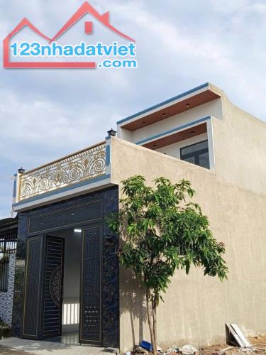 Cần Tiền Bán nhanh Căn nhà ở Tân thông Hội Cu Hi 700triệu sổ hồng riêng sẵn 108m2 bao phí