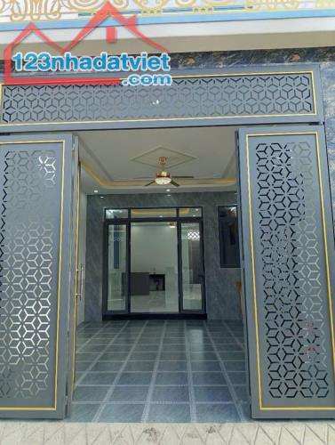 Cần Tiền Bán nhanh Căn nhà ở Tân thông Hội Cu Hi 700triệu sổ hồng riêng sẵn 108m2 bao phí - 1