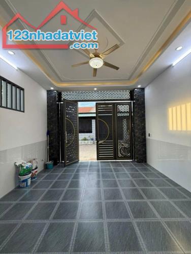 Cần Tiền Bán nhanh Căn nhà ở Tân thông Hội Cu Hi 700triệu sổ hồng riêng sẵn 108m2 bao phí - 3
