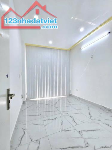 Cơ hội sở hữu Nhà Phố 3 Tầng -Nhà Bè– Khu Biệt Thự Huỳnh Tấn Phát – Chỉ Nhỉnh  2 Tỷ