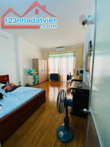 Bán nhà 4 tầng vị trí đẹp đường oto,thông  Đi bộ ra biển Hòn Chồng 3 phút - 2