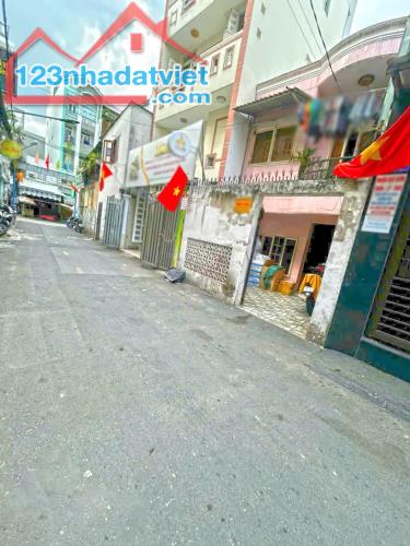 Cho thuê nhà 1 lầu hẻm xe hơi 502 Huỳnh Tấn Phát, Bình Thuận, Quận 7
