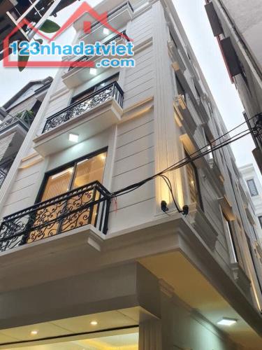 CHÍNH CHỦ  bán nhà đường TAM TRINH, Phân lô, 05 tầng, 46m2, ô tô CÁCH 15M. Giá TL 8.35 tỷ - 4