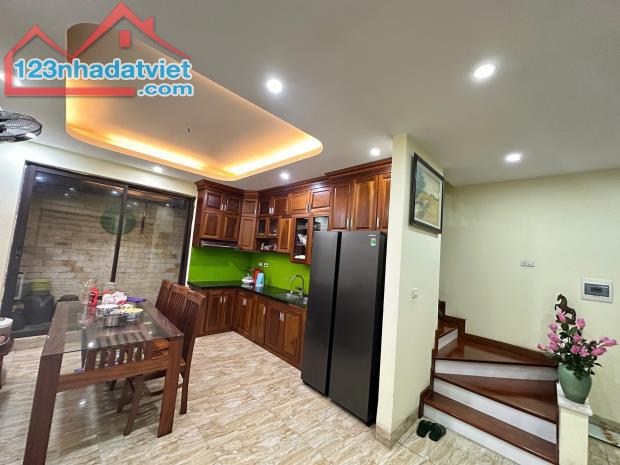 KĐT Ao Sào, Phân lô 2 thoáng, Ô tô tránh, Gara, dt 70m2, 5 tầng, mt 5m, Giá 20.6 tỷ. - 3