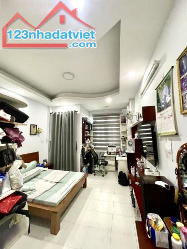 Tân Bình, đẹp ở ngay,5 Tầng,50m2,gần chợ Phạm Văn Hai, gần Lê Văn Sỹ_Trường Sa, 7.55 tỷ