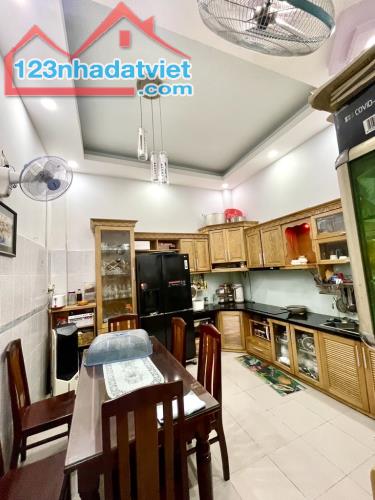 Tân Bình, đẹp ở ngay,5 Tầng,50m2,gần chợ Phạm Văn Hai, gần Lê Văn Sỹ_Trường Sa, 7.55 tỷ - 2