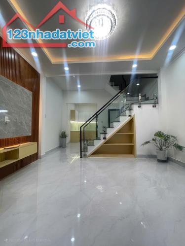 Bán nhà mới quận 8 tặng full NỘI THẤT