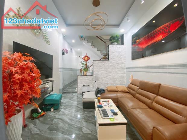 🌴 Ngay Lã Xuân Oai, Gấp bán nhà 2 tầng 90mv, Hoàn công đủ, Tặng full nội thất - Hẻm xe hơ