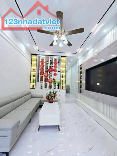 CHÍNH CHỦ - Bán nhà Kim Giang, Hoàng Mai 50m2, 4 tầng, giá 10.95 tỷ - 1