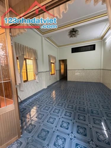Bán Nhà 3 tầng đường ô tô 4m Đường Lương Thế Vinh , Phường Phước Long ,Nha Trang  gần biển - 1