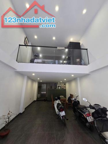 PHÂN LÔ CÁN BỘ LÁNG HẠ💥DT 50M2 x 7T💥MT 4M💥 17.2 TỶ💥THANG MÁY💥Ô TÔ VÀO NHÀ💥GẦN PHỐ💥 - 1