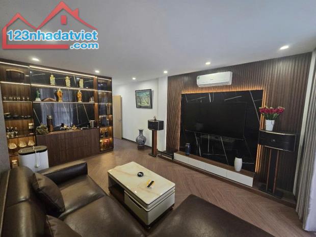 PHÂN LÔ CÁN BỘ LÁNG HẠ💥DT 50M2 x 7T💥MT 4M💥 17.2 TỶ💥THANG MÁY💥Ô TÔ VÀO NHÀ💥GẦN PHỐ💥 - 2