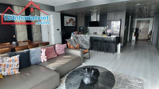 bán chung cư Berriver Long Biên Nguyễn Văn Cừ 180m 15.5 tỷ - 2